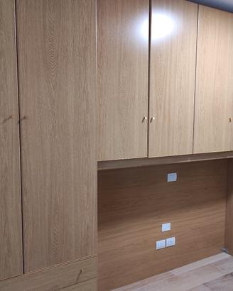 Armadio a ponte colore rovere