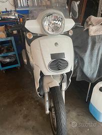 Aprilia Scarabeo 125