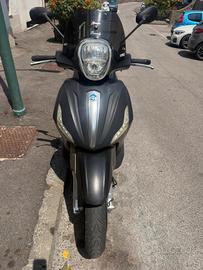Piaggio Beverly 350 sport