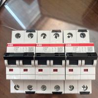 Magnetotermico 2P C10 25KA 2M