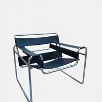 Poltrona Wassily B3, di Marcel Breuer