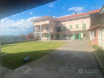 Privato vende casa indipendente con terreno