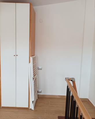 Armadio in legno 