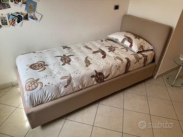 Letto singolo in tessuto grigio marca Altrenotti