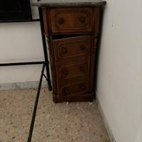 Comodini antichi