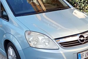 OPEL Zafira - 2011