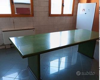tavolo riunioni per ufficio