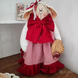 Graziosa pecorella con cappellino di paglia  45 cm