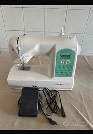 Macchina da cucire computerizzata Singer Starlet