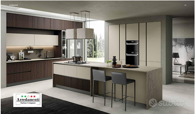 CUCINA LINEARE A TUTTA ALTEZZA CON ISOLA+COLONNE