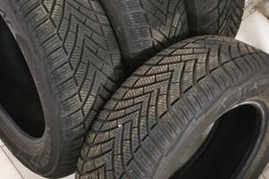 PNEUMATICI INVERNALI VREDESTEIN 205/60 R 16 