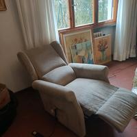 poltrona elettrica regolabile