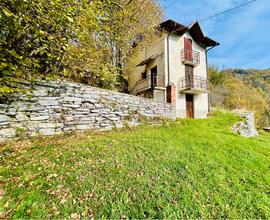 Casa Indipendente con terreno e rustico in pietra.