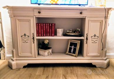 Credenza in stile Shabby