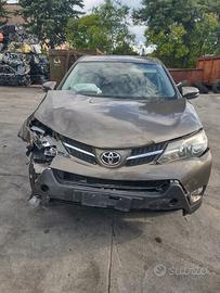 TOYOTA RAV 4 XA40 RICAMBI ORIGINALI USATI