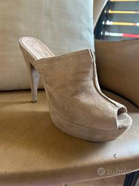 Saboat donna in renna