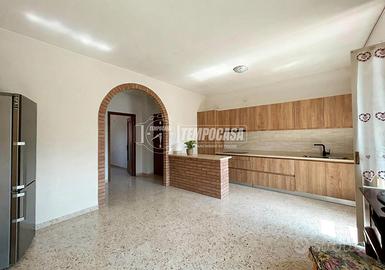 QUADRILOCALE IN CENTRO PAESE