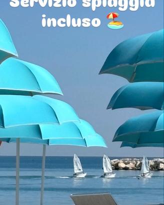 In riva al mare