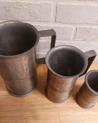 Boccali in peltro d'epoca