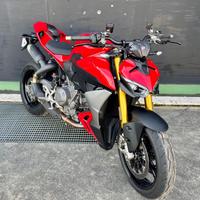 Ducati Streetfighter V2 S