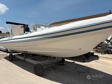Clubman 28 con 2 Yamaha 150cv