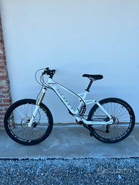 Mtb biammortizzata scott