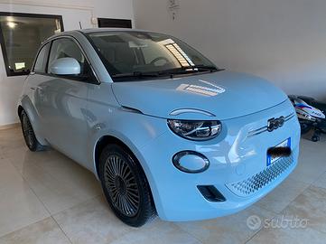 Fiat 500 La Prima