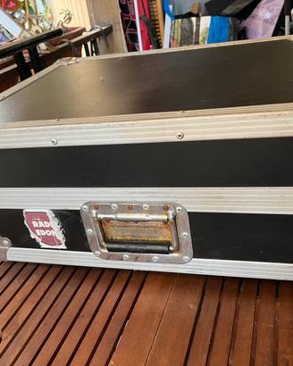 Flight case Dj per controller 2/4 canali e pc.
