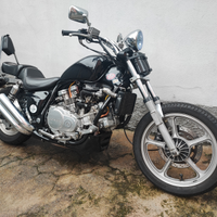 Honda VF 750 C Super Magna RC28