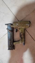 chiodatrice pneumatica Omer