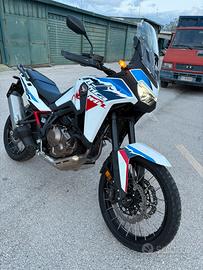 Africa Twin 1100 manuale