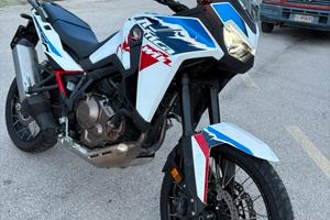Africa Twin 1100 manuale