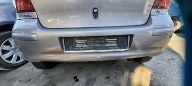 TOYOTA YARIS 2003 - PARAURTI POSTERIORE