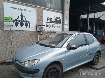 PEUGEOT 206 1.4 TD 2003 8HX  PER RICAMBI
