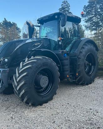 Trattore Valtra S374 1C9