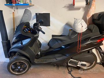 Piaggio MP3 300 - 2015 - Nero satinato