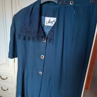 Giacca + pantalone. Collo in pizzo. Taglia 46