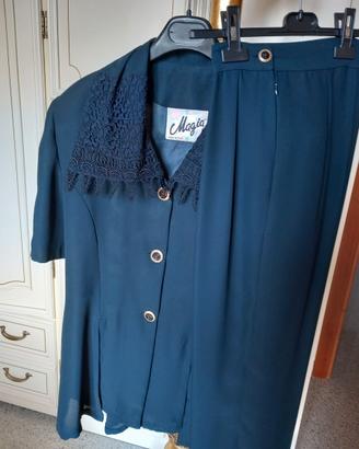Giacca + pantalone. Collo in pizzo. Taglia 46