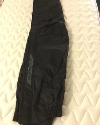 Pantaloni Antipioggia