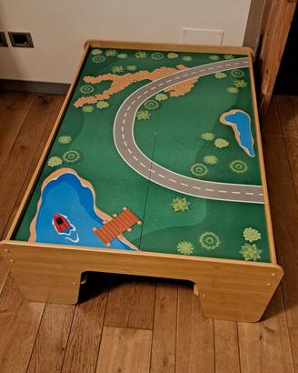 Tavolo gioco per bambini in legno con piano revers