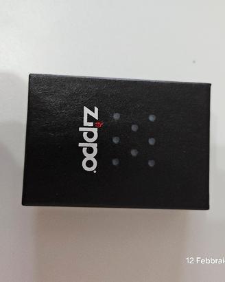 accendino Zippo 2016