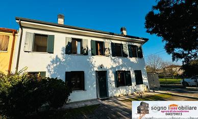 Casa affiancata indipendente