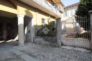 2 locali a aicurzio