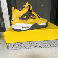 Jordan 4 Retro Lightning(Uomo)