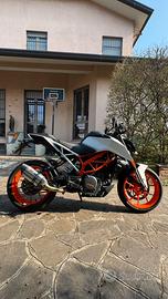 Ktm 390 duke  2021 - 9700 km