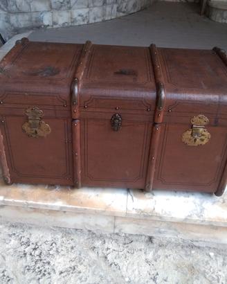 antico baule telato del 900