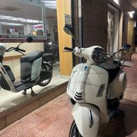 Piaggio Vespa GTS 300 S 2024