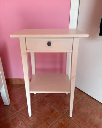 Comodino Ikea HEMNES