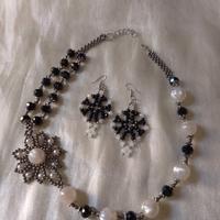 Set Collana Orecchini perle Bianco Nero