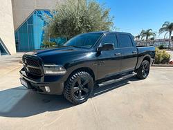 Dodge RAM V8 Diamond Anticipo €13.900 noleggio no 
